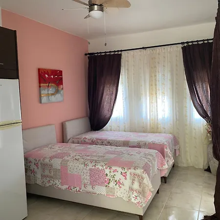 Goldenhill Studios&apartments Aparthotel