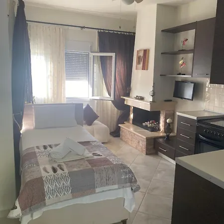 Goldenhill Studios&apartments
