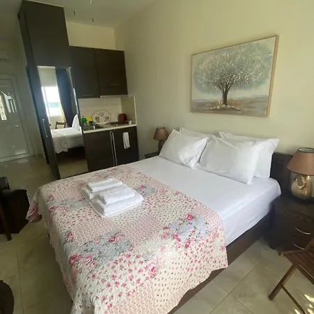 Goldenhill Studios&apartments 4* Skiathos Town
