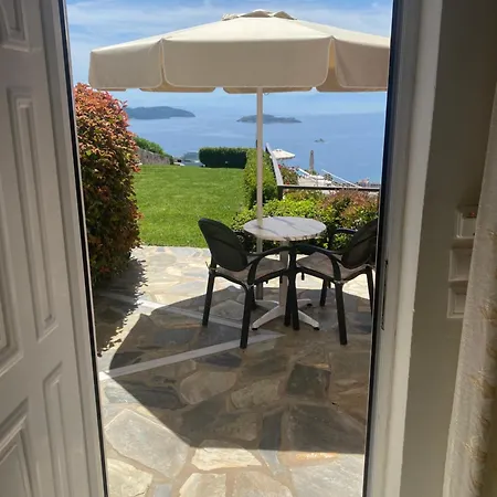 Goldenhill Studios&apartments 4*