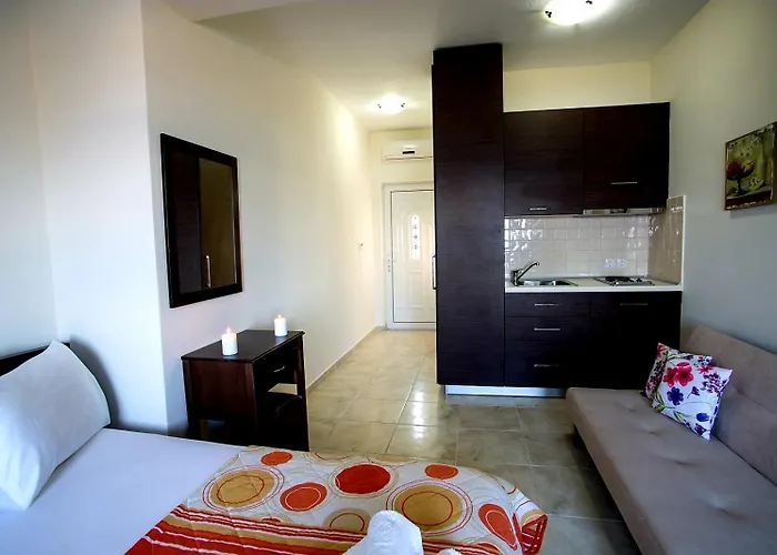 Goldenhill Studios&apartments 4* Skiathos