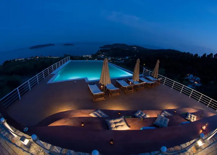 Appart hôtel Goldenhill Studios&apartments 4*