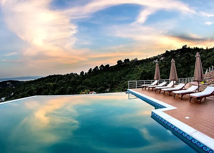 Goldenhill Studios&apartments 4* Skiathos